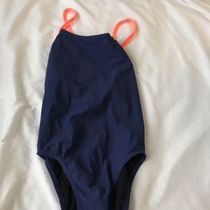 Brandon Fixed Back Jolyn